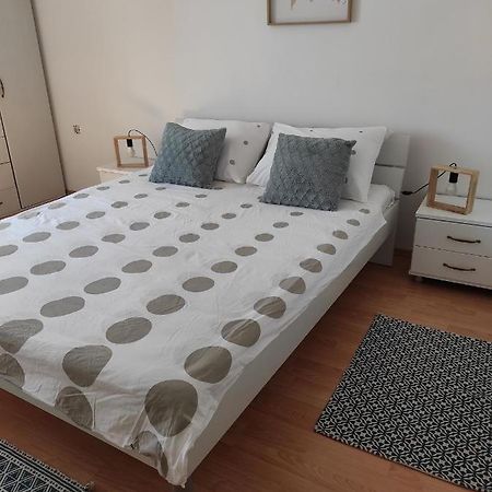 Sunny apartment in Rijeka Buitenkant foto