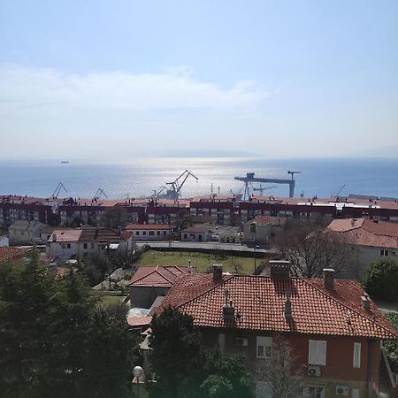 Sunny apartment in Rijeka Buitenkant foto